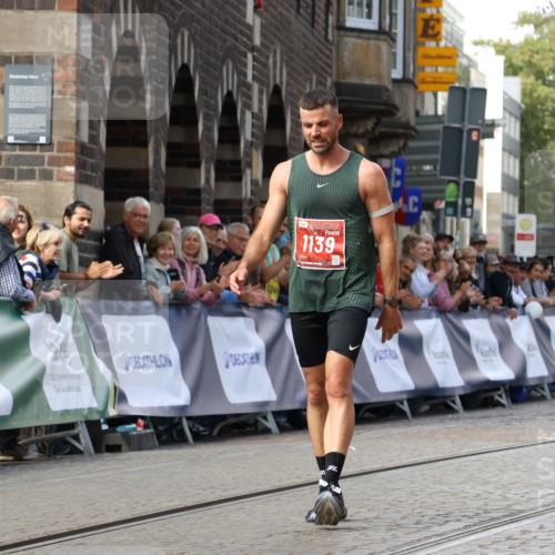 13.09.2026 - 21. swb-Marathon Bremen Strokosch-Dieckow http://msf.ph/oto/10298410 13.09.2026 12:41:53 Ziel 1139 meine-sportfotos.de