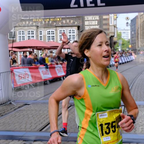 13.09.2026 - 21. swb-Marathon Bremen Tim E. http://msf.ph/oto/10298455 13.09.2026 10:35:41 Ziel 10994, 11068, 11176, 11345, 11512, 12289, 13514, 13540, 13583, 13590, 13619 meine-sportfotos.de