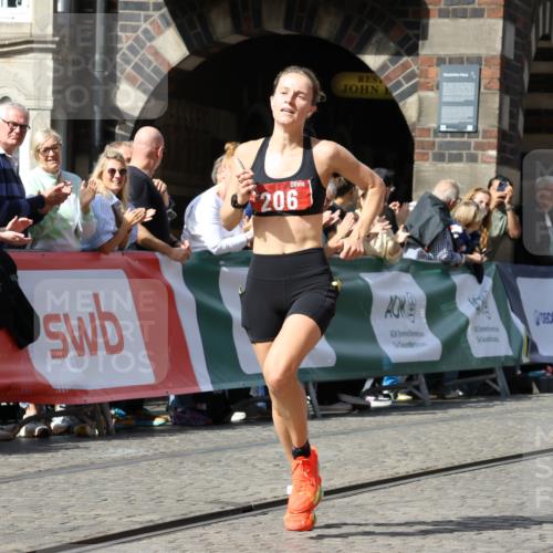 13.09.2026 - 21. swb-Marathon Bremen Strokosch-Dieckow http://msf.ph/oto/10298463 13.09.2026 12:43:04 Ziel 206, 236 meine-sportfotos.de