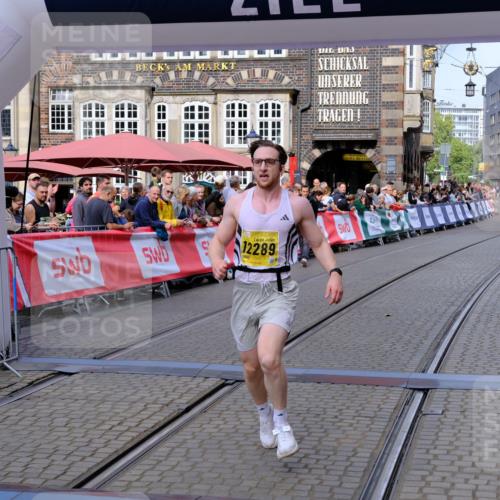 13.09.2026 - 21. swb-Marathon Bremen Tim E. http://msf.ph/oto/10298470 13.09.2026 10:35:47 Ziel 11068, 11176, 11345, 12289, 13514, 13540, 13583, 13590, 13619 meine-sportfotos.de