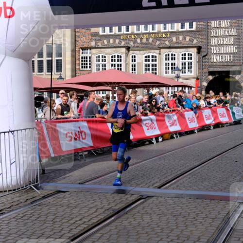 13.09.2026 - 21. swb-Marathon Bremen Tim E. http://msf.ph/oto/10298477 13.09.2026 10:35:59 Ziel 12289, 13558 meine-sportfotos.de
