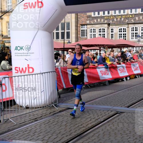 13.09.2026 - 21. swb-Marathon Bremen Tim E. http://msf.ph/oto/10298484 13.09.2026 10:35:59 Ziel 12289, 13558 meine-sportfotos.de