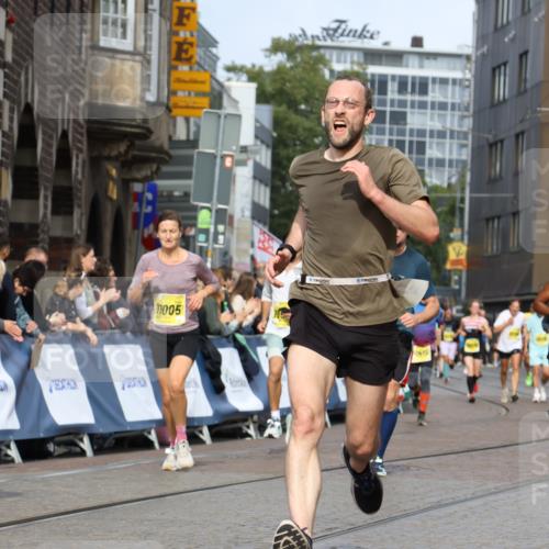 13.09.2026 - 21. swb-Marathon Bremen Strokosch-Dieckow http://msf.ph/oto/10298490 13.09.2026 10:50:01 Ziel 10709, 11007, 11092, 11183, 11717, 10876, 11111, 11128, 11178, 12240, 12269 meine-sportfotos.de