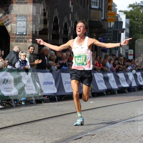 13.09.2026 - 21. swb-Marathon Bremen Strokosch-Dieckow http://msf.ph/oto/10298520 13.09.2026 12:43:41 Ziel  meine-sportfotos.de
