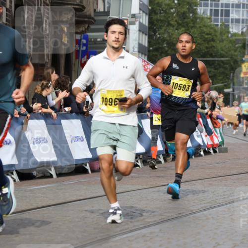 13.09.2026 - 21. swb-Marathon Bremen Strokosch-Dieckow http://msf.ph/oto/10298542 13.09.2026 10:50:04 Ziel 10508, 10709, 10966, 11007, 11035, 11183, 11717, 10170, 10876, 11111, 11128, 11178, 11497, 11499, 12240, 12269 meine-sportfotos.de