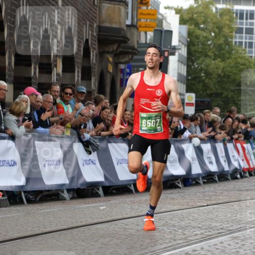 13.09.2026 - 21. swb-Marathon Bremen Strokosch-Dieckow http://msf.ph/oto/10298556 13.09.2026 12:44:16 Ziel 798, 1490 meine-sportfotos.de