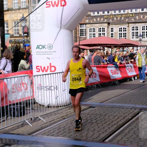 13.09.2026 - 21. swb-Marathon Bremen Tim E. http://msf.ph/oto/10298564 13.09.2026 10:36:46 Ziel 11916, 12324, 12456, 12513, 13548, 13575 meine-sportfotos.de