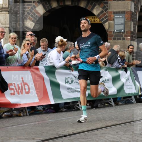 13.09.2026 - 21. swb-Marathon Bremen Strokosch-Dieckow http://msf.ph/oto/10298644 13.09.2026 12:44:33 Ziel 798, 1313, 1490, 2044, 6507, 289, 6485 meine-sportfotos.de
