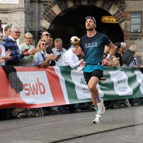 13.09.2026 - 21. swb-Marathon Bremen Strokosch-Dieckow http://msf.ph/oto/10298657 13.09.2026 12:44:33 Ziel 798, 1313, 1490, 2044, 6507, 289, 6485 meine-sportfotos.de
