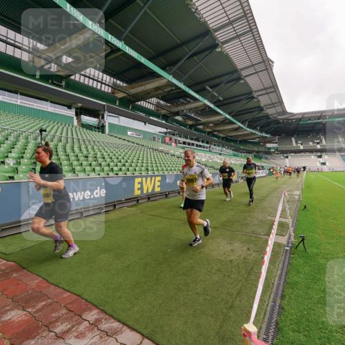 13.09.2026 - 21. swb-Marathon Bremen Michael Burmester http://msf.ph/oto/10298718 13.09.2026 10:34:04 Laufen im Stadion 10018, 10067, 10078, 10147, 10166, 10177, 10184, 10203, 10211, 10236, 10240, 10254, 10297, 10300, 10355, 10356, 10367, 10368, 10369, 10372, 10374, 10379, 10383, 10394, 10408, 10415, 10423, 10428, 10460, 10485, 10494, 10530, 10550, 10559, 10578, 10604, 10639, 10668, 10669, 10673, 10675, 10687, 10691, 10699, 10700, 10728, 10745, 10749, 10750, 10772, 10787, 10788, 10794, 10798, 10828, 10857, 10914, 10928, 11126, 11162, 11343, 11803, 11965, 10146, 10222 meine-sportfotos.de