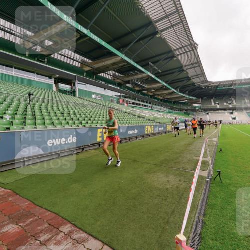 13.09.2026 - 21. swb-Marathon Bremen Michael Burmester http://msf.ph/oto/10298737 13.09.2026 10:34:12 Laufen im Stadion 10018, 10067, 10078, 10147, 10157, 10166, 10177, 10184, 10185, 10211, 10236, 10240, 10254, 10297, 10300, 10355, 10356, 10367, 10368, 10369, 10374, 10379, 10383, 10394, 10408, 10415, 10423, 10428, 10460, 10485, 10494, 10530, 10559, 10578, 10604, 10639, 10668, 10669, 10673, 10677, 10687, 10691, 10699, 10700, 10728, 10745, 10749, 10750, 10772, 10787, 10788, 10794, 10798, 10828, 10857, 10914, 10928, 11126, 11162, 11343, 11803, 11965, 10146, 10222 meine-sportfotos.de