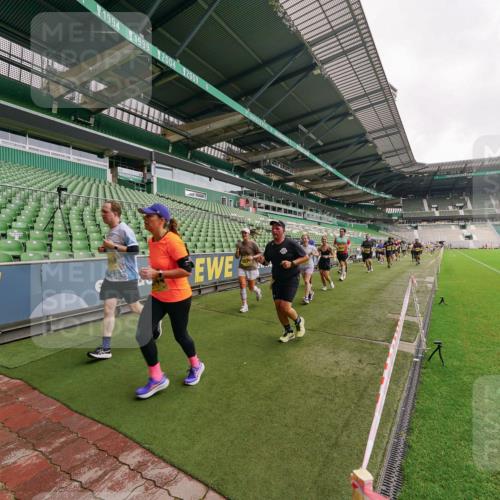 13.09.2026 - 21. swb-Marathon Bremen Michael Burmester http://msf.ph/oto/10298744 13.09.2026 10:34:16 Laufen im Stadion 10018, 10067, 10078, 10147, 10157, 10166, 10177, 10184, 10185, 10211, 10236, 10240, 10254, 10297, 10300, 10355, 10356, 10367, 10368, 10369, 10374, 10379, 10383, 10394, 10408, 10415, 10423, 10428, 10460, 10485, 10494, 10530, 10559, 10578, 10604, 10639, 10668, 10669, 10673, 10677, 10687, 10691, 10699, 10700, 10728, 10745, 10749, 10750, 10772, 10787, 10788, 10794, 10828, 10857, 10914, 10928, 11126, 11162, 11343, 11803, 11965, 10146, 10222 meine-sportfotos.de
