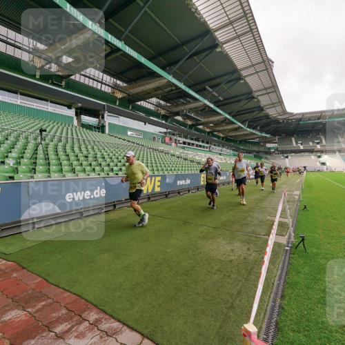 13.09.2026 - 21. swb-Marathon Bremen Michael Burmester http://msf.ph/oto/10298821 13.09.2026 10:34:37 Laufen im Stadion 10018, 10093, 10144, 10147, 10157, 10175, 10177, 10184, 10185, 10211, 10236, 10240, 10245, 10254, 10297, 10355, 10356, 10367, 10368, 10369, 10377, 10408, 10415, 10423, 10427, 10428, 10460, 10485, 10492, 10528, 10530, 10559, 10578, 10604, 10639, 10668, 10669, 10673, 10677, 10687, 10691, 10699, 10700, 10715, 10745, 10749, 10750, 10772, 10787, 10788, 10828, 10857, 10914, 10928, 11126, 11162, 11343, 11803, 11965, 10146, 10222 meine-sportfotos.de