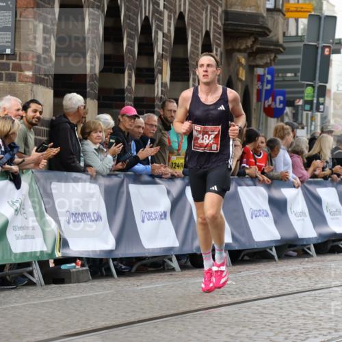 13.09.2026 - 21. swb-Marathon Bremen Strokosch-Dieckow http://msf.ph/oto/10298841 13.09.2026 12:45:07 Ziel 289, 4474, 6485, 1544 meine-sportfotos.de