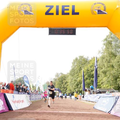 13.09.2026 - Airport Race Dennis Weichert http://msf.ph/oto/10298875 13.09.2026 10:36:24 Ziel 5083, 5216 meine-sportfotos.de