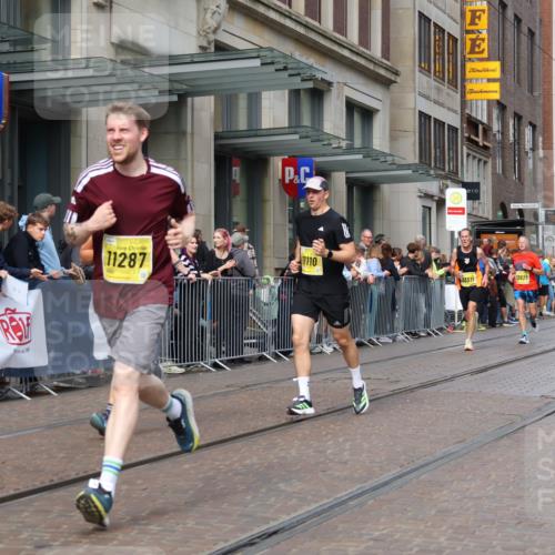 13.09.2026 - 21. swb-Marathon Bremen Strokosch-Dieckow http://msf.ph/oto/10298901 13.09.2026 10:46:25 Ziel 10445, 10504, 10590, 10897, 11110, 11155, 11661, 12035, 12364, 12375, 13511, 10228, 10447, 10992, 11287, 11356, 11706, 11925, 11926, 13609, 13640 meine-sportfotos.de