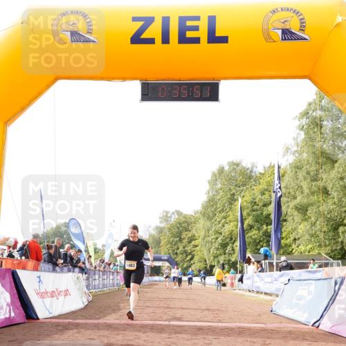 13.09.2026 - Airport Race Dennis Weichert http://msf.ph/oto/10298907 13.09.2026 10:36:24 Ziel 5083, 5216 meine-sportfotos.de