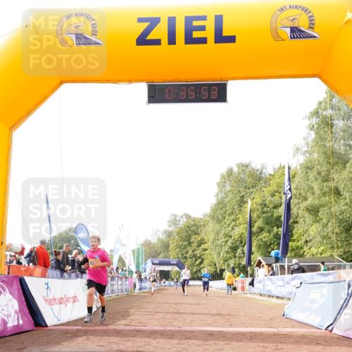 13.09.2026 - Airport Race Dennis Weichert http://msf.ph/oto/10298995 13.09.2026 10:36:26 Ziel 5083, 5216, 5399, 5400, 5477 meine-sportfotos.de