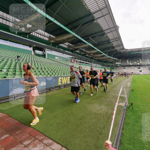 13.09.2026 - 21. swb-Marathon Bremen Michael Burmester http://msf.ph/oto/10299057 13.09.2026 10:35:42 Laufen im Stadion 10093, 10144, 10147, 10152, 10157, 10160, 10173, 10175, 10181, 10182, 10185, 10187, 10195, 10245, 10251, 10263, 10272, 10275, 10278, 10291, 10306, 10309, 10338, 10356, 10357, 10367, 10368, 10369, 10377, 10382, 10403, 10409, 10411, 10420, 10427, 10439, 10473, 10477, 10481, 10485, 10492, 10528, 10531, 10559, 10560, 10569, 10607, 10617, 10636, 10639, 10669, 10671, 10672, 10677, 10715, 10828, 10914, 10928, 11162, 11343, 11803, 11965, 10146, 10222 meine-sportfotos.de