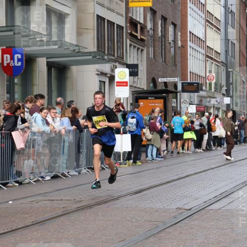 13.09.2026 - 21. swb-Marathon Bremen Strokosch-Dieckow http://msf.ph/oto/10299084 13.09.2026 10:46:33 Ziel 10289, 10445, 10504, 11060, 11199, 11212, 11344, 11608, 11661, 11783, 12364, 12375, 10228, 10590, 10897, 11110, 11155, 11287, 11356, 11706, 11926, 12035, 13511 meine-sportfotos.de