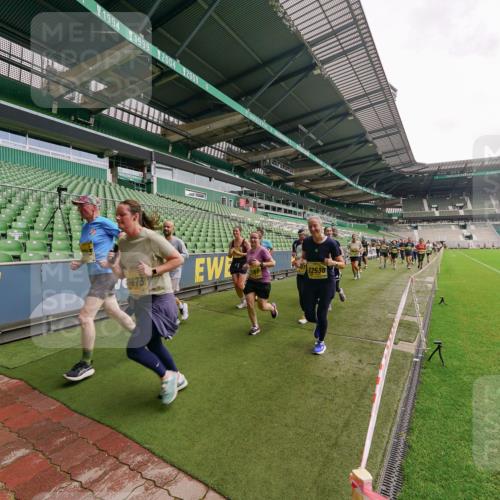 13.09.2026 - 21. swb-Marathon Bremen Michael Burmester http://msf.ph/oto/10299100 13.09.2026 10:35:55 Laufen im Stadion 10093, 10144, 10147, 10152, 10157, 10160, 10173, 10175, 10181, 10182, 10185, 10187, 10195, 10245, 10251, 10257, 10263, 10272, 10275, 10278, 10291, 10306, 10309, 10338, 10357, 10367, 10368, 10369, 10377, 10382, 10390, 10403, 10409, 10411, 10420, 10427, 10429, 10439, 10473, 10477, 10481, 10485, 10492, 10528, 10531, 10559, 10560, 10569, 10607, 10617, 10636, 10639, 10669, 10671, 10672, 10677, 10715, 10928, 11162, 11803, 11965, 10146, 10222 meine-sportfotos.de