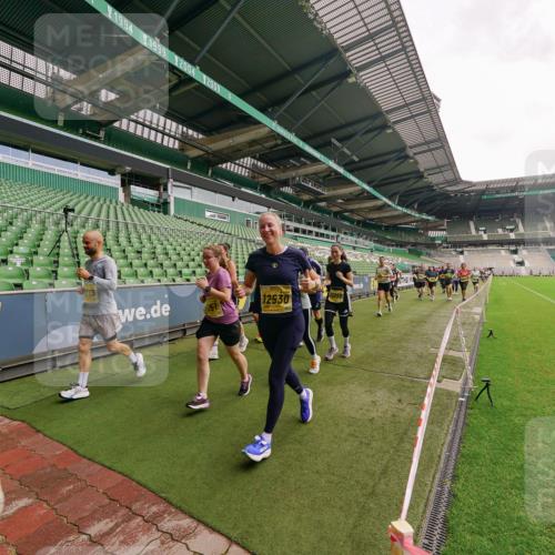 13.09.2026 - 21. swb-Marathon Bremen Michael Burmester http://msf.ph/oto/10299105 13.09.2026 10:35:56 Laufen im Stadion 10093, 10144, 10147, 10152, 10157, 10160, 10173, 10175, 10181, 10182, 10185, 10187, 10195, 10245, 10251, 10257, 10263, 10272, 10275, 10278, 10291, 10306, 10309, 10338, 10357, 10367, 10368, 10369, 10377, 10382, 10390, 10403, 10409, 10411, 10420, 10427, 10429, 10439, 10473, 10477, 10481, 10485, 10492, 10528, 10531, 10559, 10560, 10569, 10607, 10617, 10636, 10639, 10671, 10672, 10677, 10715, 10928, 11162, 11803, 11965, 10146, 10222 meine-sportfotos.de