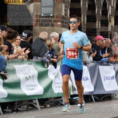 13.09.2026 - 21. swb-Marathon Bremen Strokosch-Dieckow http://msf.ph/oto/10299129 13.09.2026 12:45:34 Ziel 322, 1544, 2032 meine-sportfotos.de