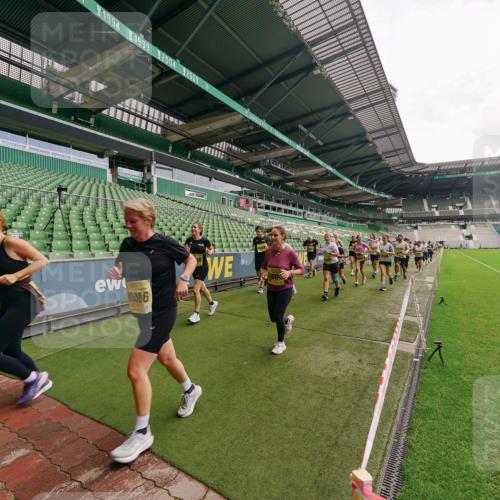 13.09.2026 - 21. swb-Marathon Bremen Michael Burmester http://msf.ph/oto/10299204 13.09.2026 10:36:18 Laufen im Stadion 10092, 10093, 10144, 10152, 10153, 10154, 10157, 10160, 10173, 10175, 10181, 10182, 10185, 10186, 10187, 10195, 10198, 10237, 10245, 10251, 10257, 10263, 10272, 10275, 10278, 10291, 10296, 10306, 10309, 10327, 10331, 10332, 10338, 10357, 10377, 10382, 10390, 10403, 10409, 10411, 10420, 10427, 10429, 10439, 10473, 10477, 10481, 10492, 10497, 10500, 10528, 10531, 10560, 10569, 10607, 10613, 10617, 10633, 10636, 10647, 10648, 10659, 10671, 10672, 10677, 10715 meine-sportfotos.de