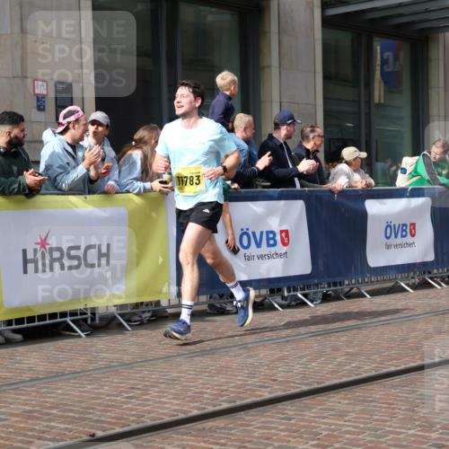 13.09.2026 - 21. swb-Marathon Bremen Strokosch-Dieckow http://msf.ph/oto/10299209 13.09.2026 10:46:54 Ziel 10319, 10744, 10898, 11060, 11187, 11269, 11344, 11462, 11608, 11650, 11651, 11814, 12048, 12195, 12298, 12415, 12470, 13528, 13545, 13589, 13613, 10289, 10445, 10504, 10590, 11155, 11199, 11212, 11608, 11661, 11783, 12035, 12364, 12375, 13511 meine-sportfotos.de