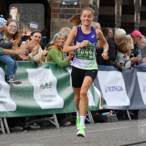 13.09.2026 - 21. swb-Marathon Bremen Strokosch-Dieckow http://msf.ph/oto/10299251 13.09.2026 12:46:10 Ziel 103, 8044 meine-sportfotos.de