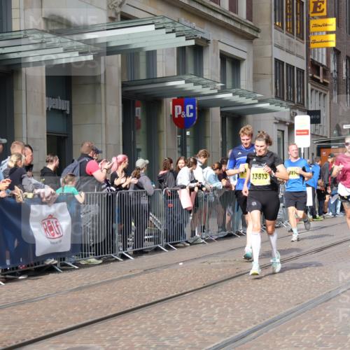 13.09.2026 - 21. swb-Marathon Bremen Strokosch-Dieckow http://msf.ph/oto/10299304 13.09.2026 10:47:01 Ziel 10189, 10270, 10310, 10319, 10744, 10807, 10898, 11187, 11269, 11462, 11469, 11650, 11651, 11814, 12048, 12195, 12296, 12298, 12415, 12470, 13528, 13545, 13589, 13613, 10289, 10445, 10504, 11060, 11199, 11212, 11344, 11608, 11661, 11783, 12364, 12375 meine-sportfotos.de