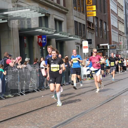 13.09.2026 - 21. swb-Marathon Bremen Strokosch-Dieckow http://msf.ph/oto/10299314 13.09.2026 10:47:02 Ziel 10189, 10270, 10310, 10319, 10744, 10807, 10898, 11187, 11269, 11462, 11469, 11646, 11650, 11651, 11814, 12048, 12195, 12296, 12298, 12415, 12470, 13521, 13528, 13545, 13589, 13613, 10289, 10445, 10504, 11060, 11199, 11212, 11344, 11608, 11661, 11783, 12364, 12375, 13613 meine-sportfotos.de