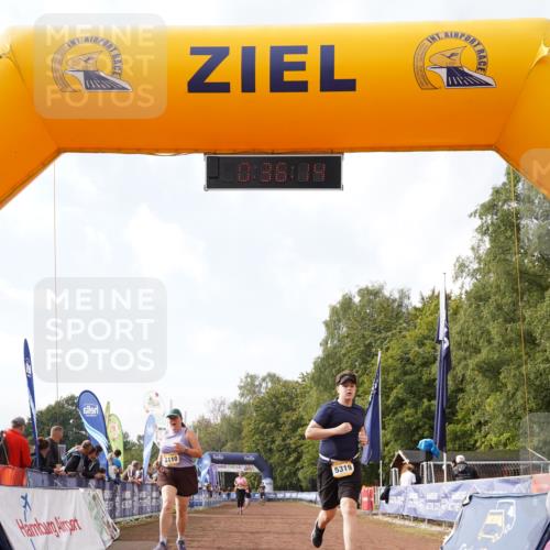 13.09.2026 - Airport Race Dennis Weichert http://msf.ph/oto/10299330 13.09.2026 10:36:47 Ziel 5110, 5138, 5319 meine-sportfotos.de