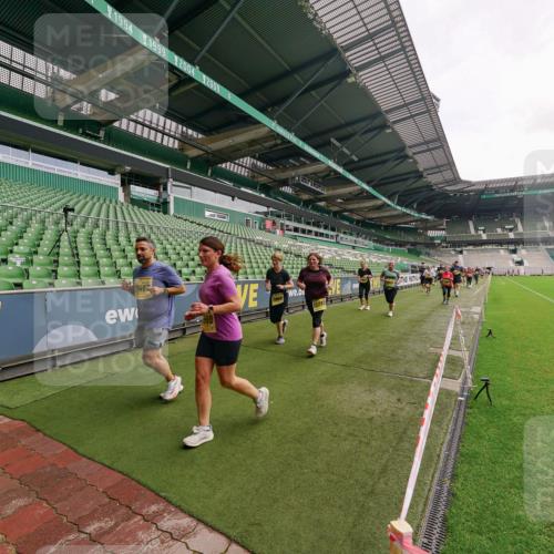 13.09.2026 - 21. swb-Marathon Bremen Michael Burmester http://msf.ph/oto/10299382 13.09.2026 10:37:01 Laufen im Stadion 10090, 10091, 10092, 10150, 10152, 10153, 10154, 10160, 10182, 10186, 10187, 10195, 10198, 10237, 10251, 10257, 10263, 10272, 10273, 10274, 10275, 10278, 10283, 10291, 10296, 10306, 10315, 10323, 10327, 10331, 10332, 10338, 10357, 10382, 10390, 10403, 10409, 10411, 10420, 10429, 10439, 10444, 10473, 10477, 10481, 10488, 10497, 10500, 10516, 10531, 10560, 10569, 10598, 10607, 10613, 10617, 10633, 10647, 10648, 10659, 10663, 10671, 10672, 10674 meine-sportfotos.de