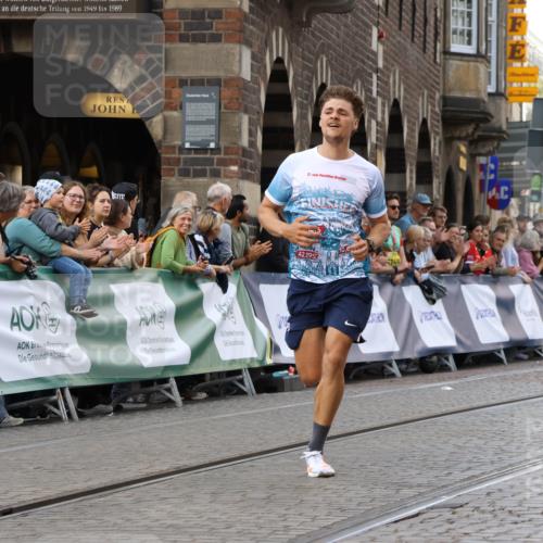 13.09.2026 - 21. swb-Marathon Bremen Strokosch-Dieckow http://msf.ph/oto/10299385 13.09.2026 12:46:35 Ziel 103, 1352, 8044, 238, 574, 841, 1391 meine-sportfotos.de