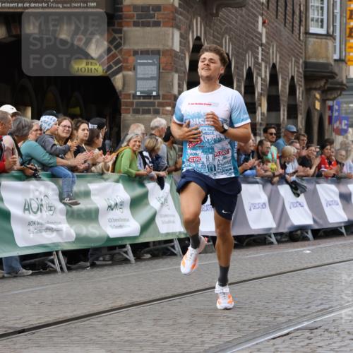 13.09.2026 - 21. swb-Marathon Bremen Strokosch-Dieckow http://msf.ph/oto/10299402 13.09.2026 12:46:35 Ziel 103, 1352, 8044, 238, 574, 841, 1391 meine-sportfotos.de