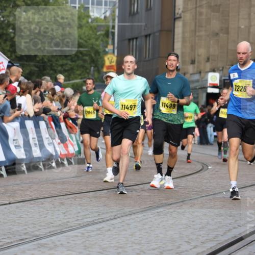 13.09.2026 - 21. swb-Marathon Bremen Strokosch-Dieckow http://msf.ph/oto/10299482 13.09.2026 10:50:23 Ziel 10452, 10593, 10876, 10966, 11005, 11035, 11111, 11128, 11415, 12240, 12380, 12510, 10233, 10525, 10840, 11220, 11276, 11622, 11664, 11742, 11774, 12078, 12309, 12447 meine-sportfotos.de