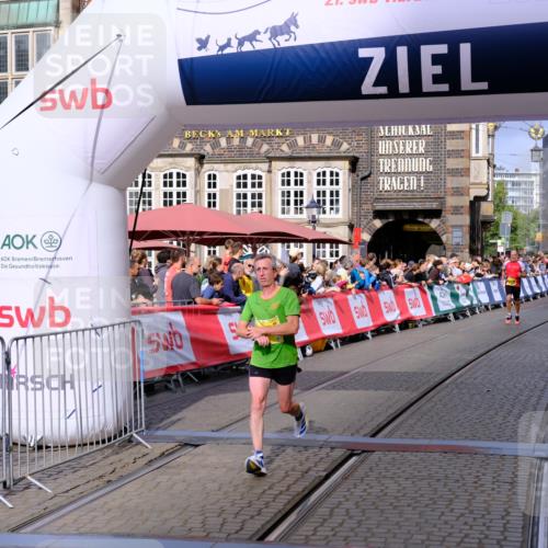 13.09.2026 - 21. swb-Marathon Bremen Tim E. http://msf.ph/oto/10299491 13.09.2026 10:38:53 Ziel 10441, 12370, 13507, 13539 meine-sportfotos.de