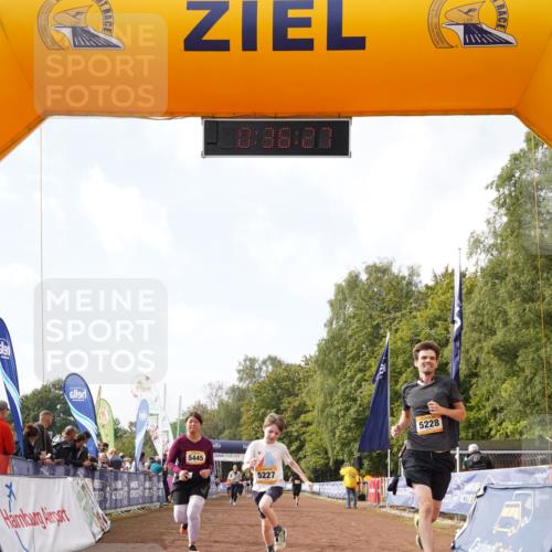 13.09.2026 - Airport Race Dennis Weichert http://msf.ph/oto/10299545 13.09.2026 10:37:01 Ziel 4127, 5227, 5228, 5244, 5252, 5445 meine-sportfotos.de