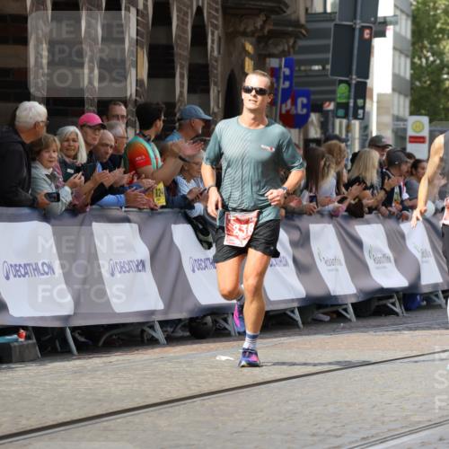 13.09.2026 - 21. swb-Marathon Bremen Strokosch-Dieckow http://msf.ph/oto/10299576 13.09.2026 12:47:00 Ziel 238, 574, 841, 1253, 1391, 649, 7741 meine-sportfotos.de