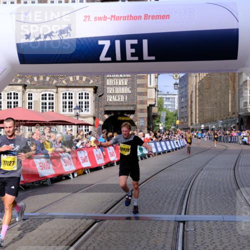 13.09.2026 - 21. swb-Marathon Bremen Tim E. http://msf.ph/oto/10299581 13.09.2026 10:39:08 Ziel 10782, 10926, 11127, 11338, 12370 meine-sportfotos.de