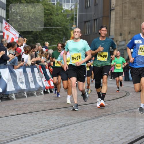 13.09.2026 - 21. swb-Marathon Bremen Strokosch-Dieckow http://msf.ph/oto/10299585 13.09.2026 10:50:23 Ziel 10452, 10593, 10876, 10966, 11005, 11035, 11111, 11128, 11415, 12240, 12380, 12510, 10233, 10525, 10840, 11220, 11276, 11622, 11664, 11742, 11774, 12078, 12309, 12447 meine-sportfotos.de