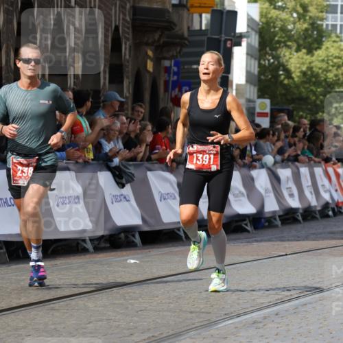 13.09.2026 - 21. swb-Marathon Bremen Strokosch-Dieckow http://msf.ph/oto/10299599 13.09.2026 12:47:01 Ziel 238, 574, 841, 1391, 649, 7741 meine-sportfotos.de