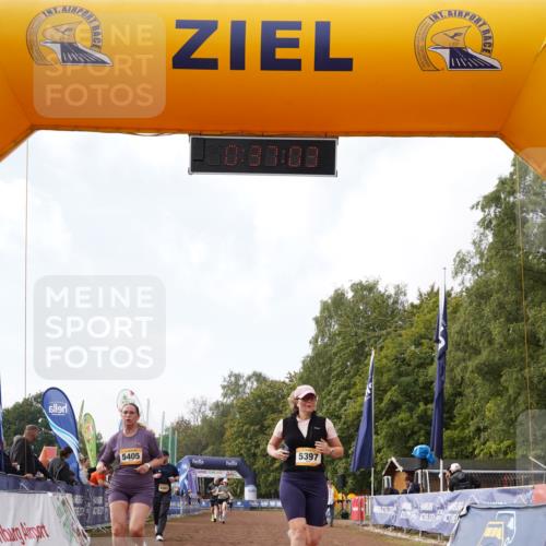 13.09.2026 - Airport Race Dennis Weichert http://msf.ph/oto/10299812 13.09.2026 10:37:36 Ziel 5214, 5303, 5397, 5405 meine-sportfotos.de