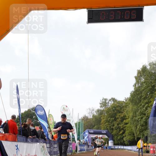 13.09.2026 - Airport Race Dennis Weichert http://msf.ph/oto/10299820 13.09.2026 10:37:39 Ziel 5176, 5214, 5303, 5397, 5405 meine-sportfotos.de