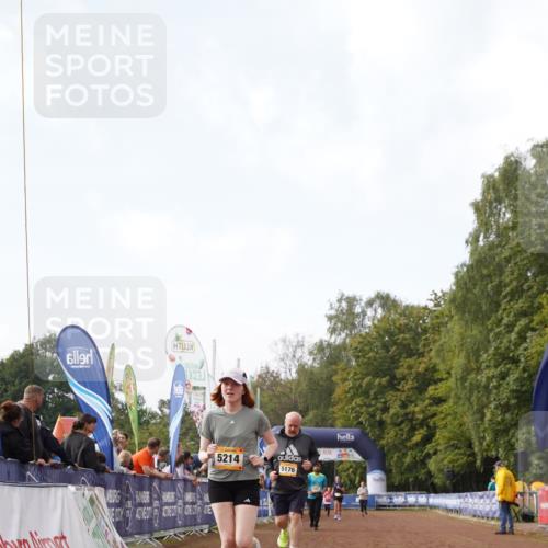 13.09.2026 - Airport Race Dennis Weichert http://msf.ph/oto/10299837 13.09.2026 10:37:42 Ziel 5176, 5214, 5303, 5397, 5405 meine-sportfotos.de