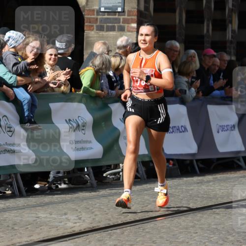 13.09.2026 - 21. swb-Marathon Bremen Strokosch-Dieckow http://msf.ph/oto/10299842 13.09.2026 12:48:07 Ziel 875, 991, 1161, 1783 meine-sportfotos.de