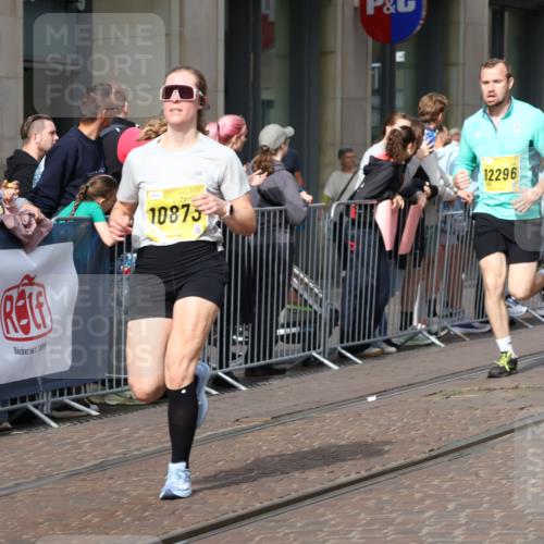 13.09.2026 - 21. swb-Marathon Bremen Strokosch-Dieckow http://msf.ph/oto/10299852 13.09.2026 10:47:29 Ziel 10172, 10210, 10223, 10393, 10592, 10594, 10860, 11018, 11130, 11360, 11634, 11735, 11809, 11894, 12077, 12278, 12318, 12547, 12558, 10189, 10223, 10270, 10310, 10319, 10744, 10807, 10873, 10898, 11187, 11269, 11462, 11469, 11646, 11650, 11651, 11814, 12048, 12195, 12296, 12298, 12318, 13521, 13528, 13545, 13589 meine-sportfotos.de