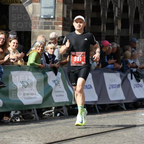 13.09.2026 - 21. swb-Marathon Bremen Strokosch-Dieckow http://msf.ph/oto/10299857 13.09.2026 12:48:09 Ziel 875, 991, 1161, 1783 meine-sportfotos.de