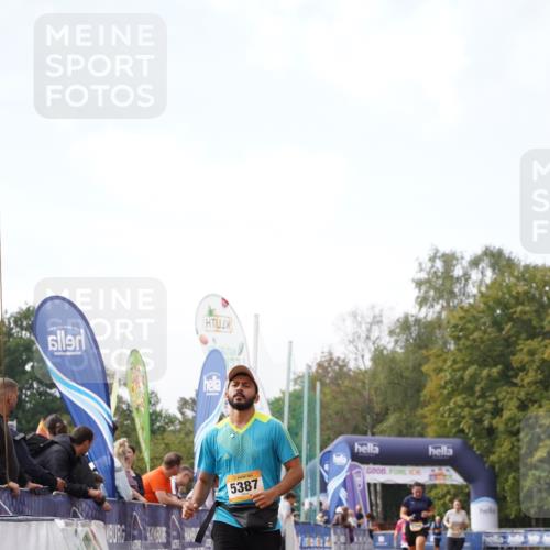 13.09.2026 - Airport Race Dennis Weichert http://msf.ph/oto/10299868 13.09.2026 10:37:50 Ziel 5176, 5268, 5387, 5417 meine-sportfotos.de
